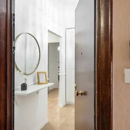 Daire White Flat Ground Floor