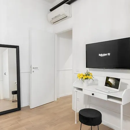 White Flat Ground Floor *